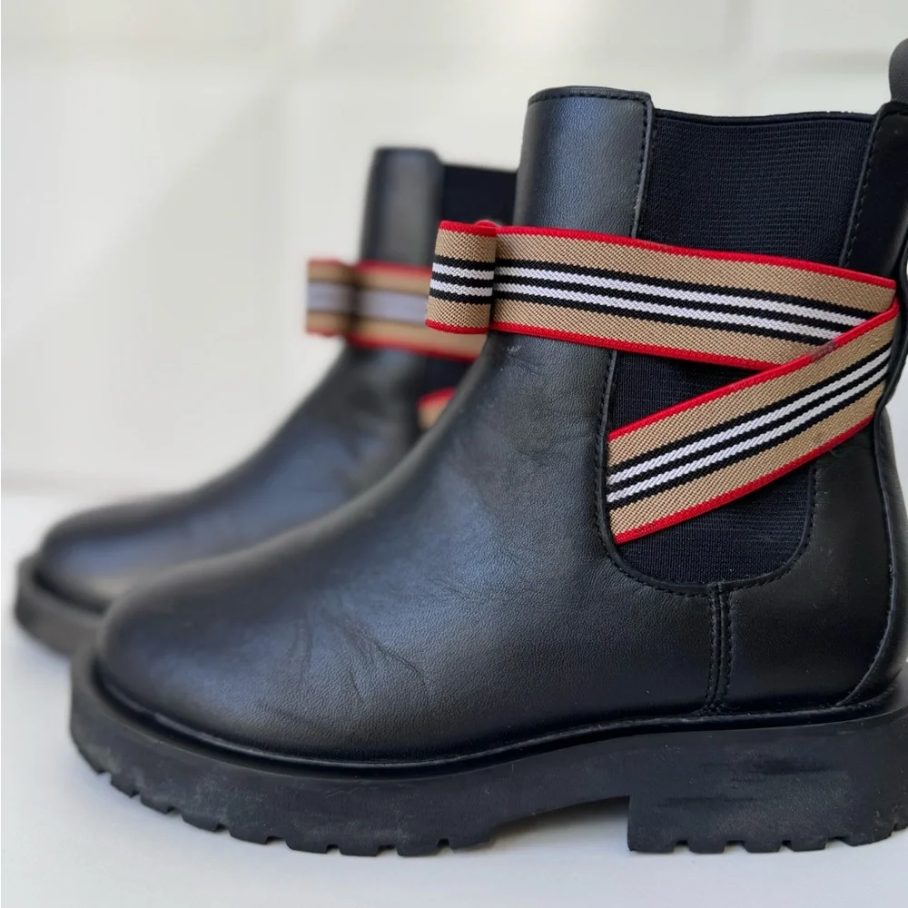 Burberry Kids Girls Chelsea Black Ankle Boots with Red Striped Bow